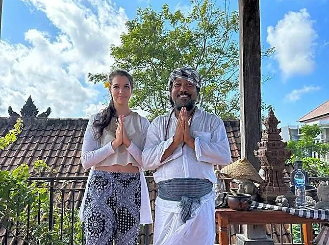 Eco Living Yoga Healing Meditation By Zuzu Бали