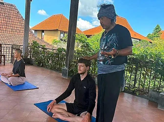 Отель Eco Living Yoga Healing Meditation By Zuzu
